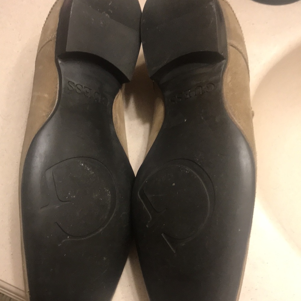 Guess tan suede loafers 9.5 - Picture 3 of 3